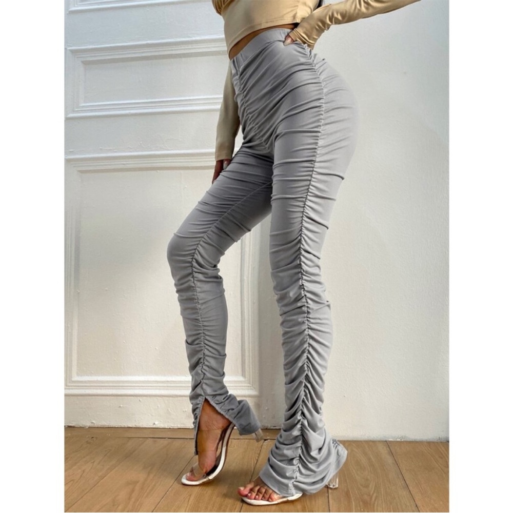 ◾️3/$25 Shein Ruched Slit Hem Solid Legging